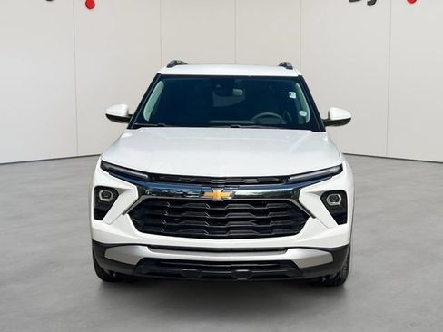 Used 2024 Chevrolet TrailBlazer LT w/ Driver Confidence Package FWD image 9