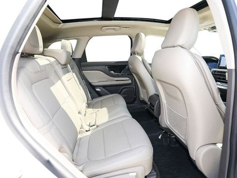 Certified 2024 Lincoln Corsair AWD w/ Equipment Group 101A image 23