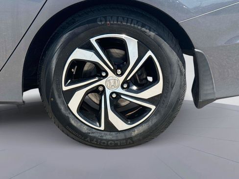 Certified 2017 Honda Accord LX image 11