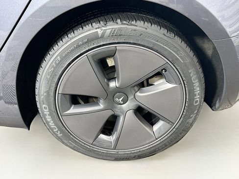 Used 2023 Tesla Model 3 Standard Range RWD image 11