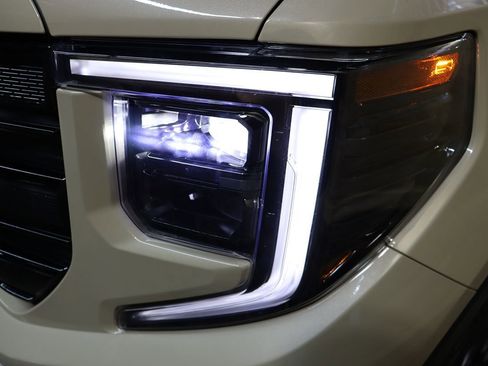 Used 2023 GMC Sierra 1500 Elevation image 15