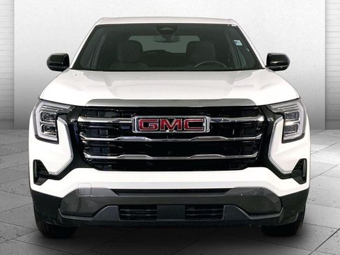 Used 2026 GMC Terrain Elevation FWD image 2