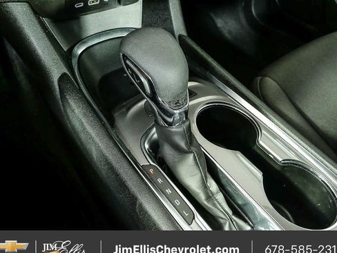 Used 2023 Chevrolet Malibu LT FWD image 16