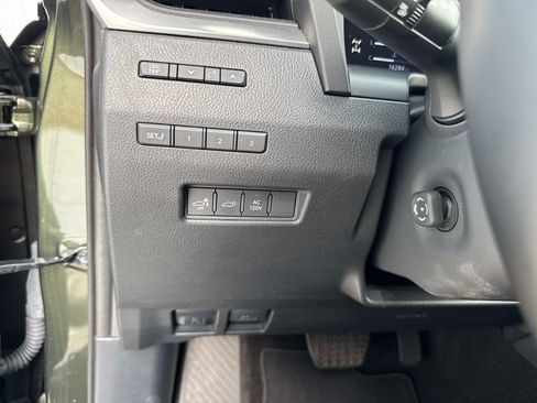 Used 2024 Lexus GX 550 w/ Accessory Package (Z1) AWD/4WD image 34