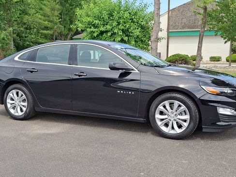 Used 2023 Chevrolet Malibu LT FWD image 4