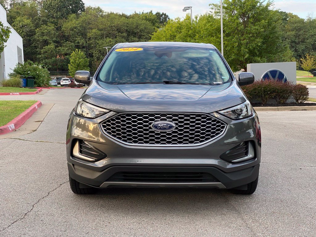 Used 2024 Ford Edge SEL AWD/4WD image 2