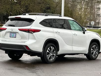 Used 2023 Toyota Highlander XLE