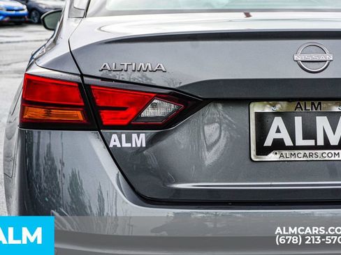 Used 2025 Nissan Altima 2.5 SV image 13