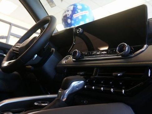 Used 2026 Chevrolet Colorado ZR2 w/ Technology Package image 55