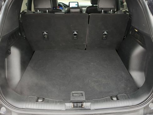 Certified 2020 Ford Escape Titanium image 37