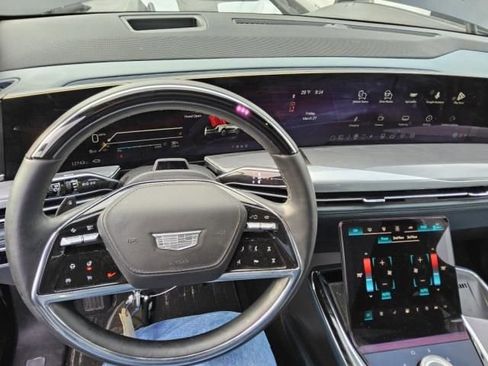 Used 2025 Cadillac Escalade IQ Luxury 2 w/ LPO, Premium Carpet Package image 3