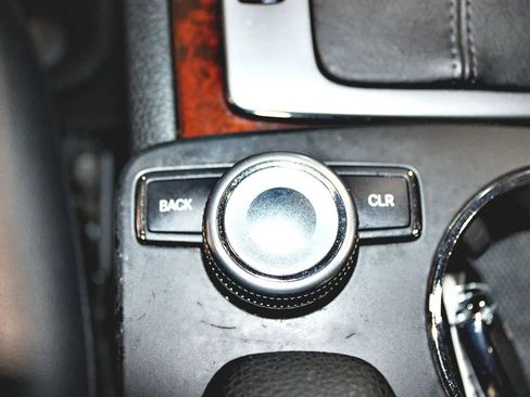 Used 2010 Mercedes-Benz C 300 C 300 Sport Sedan 4D image 18