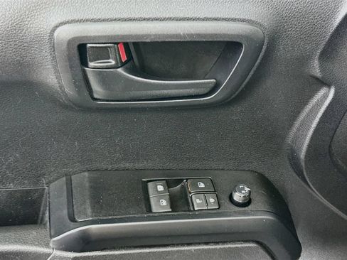 Certified 2020 Toyota Tacoma SR w/ SR Convenience Package AWD/4WD image 18