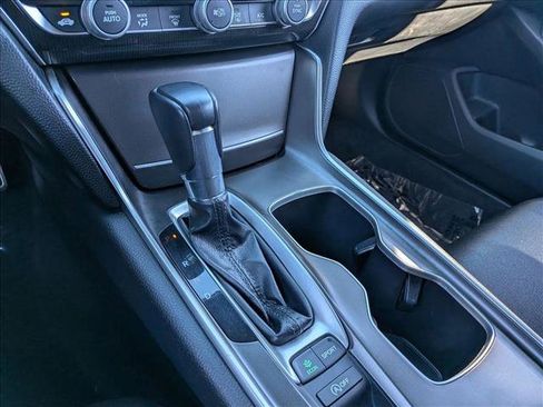Used 2022 Honda Accord Sport image 11