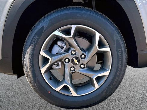 New 2026 Chevrolet Trax LT w/ Driver Confidence Package image 10