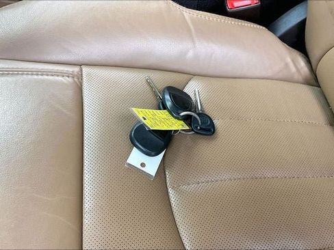 Used 2016 Buick Enclave Leather FWD image 13