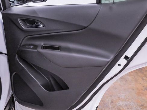 Used 2024 Chevrolet Equinox LT image 34