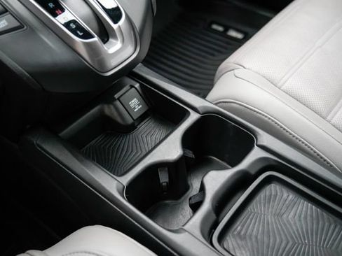 Used 2018 Honda CR-V Touring image 16