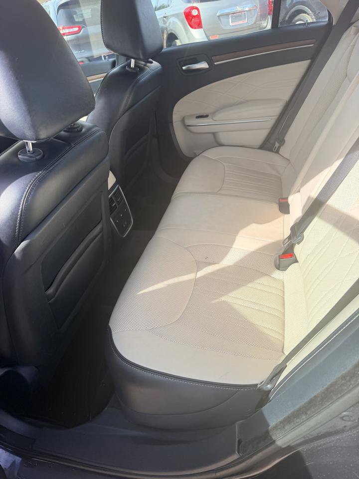 Used 2015 Chrysler 300 C Platinum w/ Light Group RWD image 12