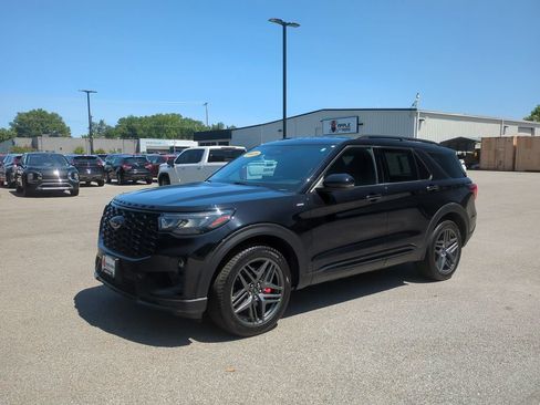 Used 2025 Ford Explorer ST-Line w/ ST-Line Street Pack AWD/4WD image 1