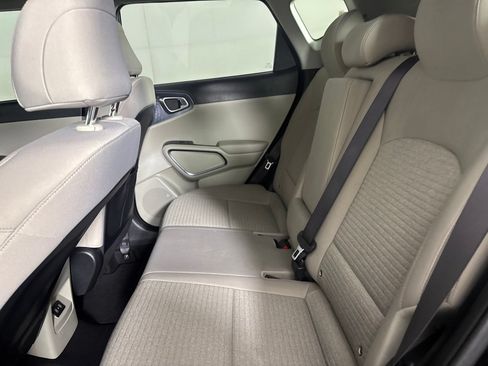 Used 2025 Kia Soul EX FWD image 25