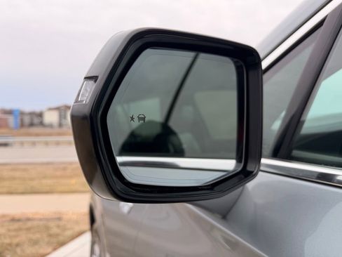 Used 2023 Cadillac XT6 Premium Luxury image 6