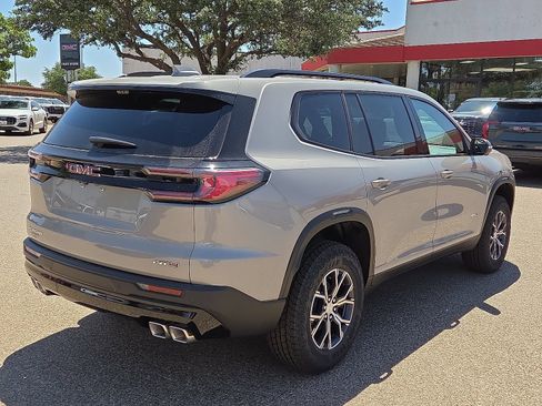 New 2026 GMC Acadia AT4 AWD/4WD image 4