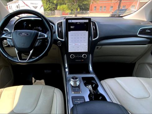 Used 2021 Ford Edge Titanium AWD/4WD image 15