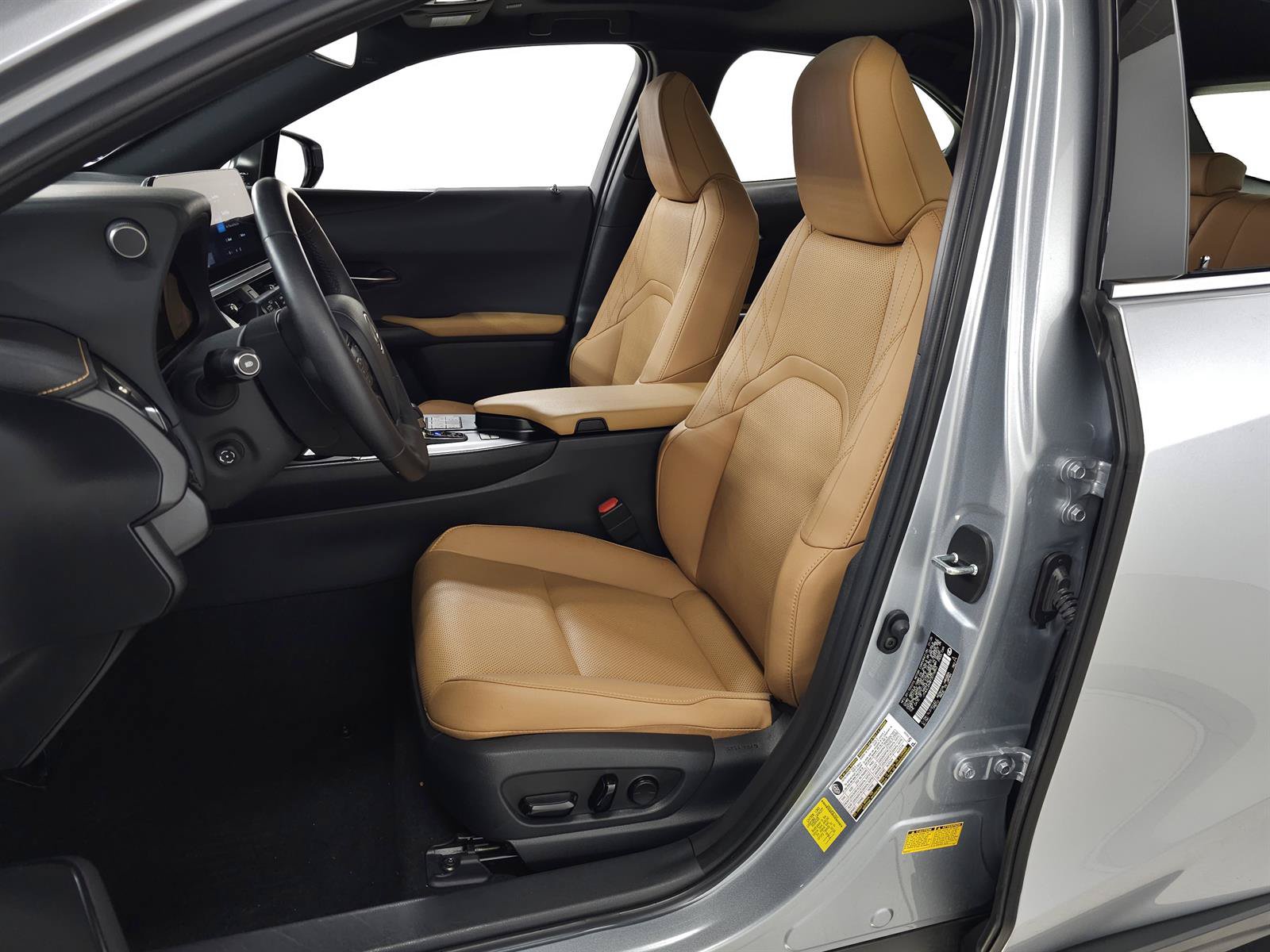 Used 2026 Lexus UX 300h AWD w/ Accessory Package (2T) image 17