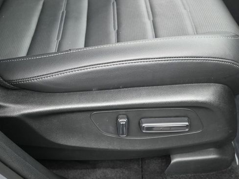 Used 2025 Honda CR-V EX-L image 11
