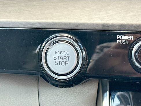 Used 2024 Kia Carnival SX FWD image 38