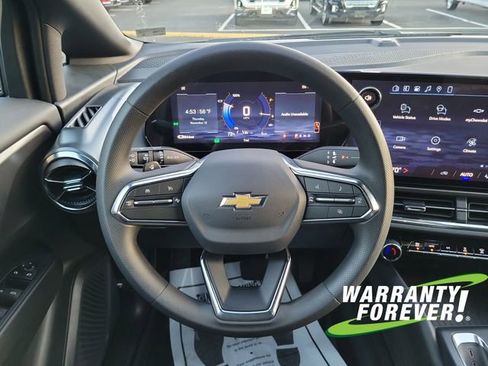 New 2026 Chevrolet Equinox EV LT image 9