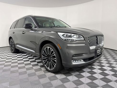 Used 2023 Lincoln Aviator Black Label AWD/4WD image 12