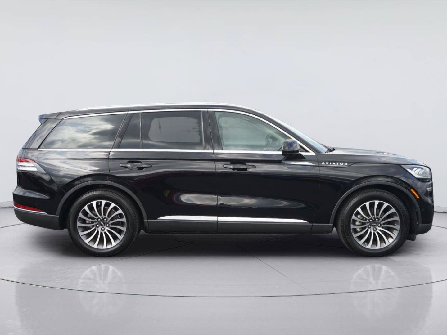 Used 2020 Lincoln Aviator Reserve w/ Equipment Group 201A RWD image 5