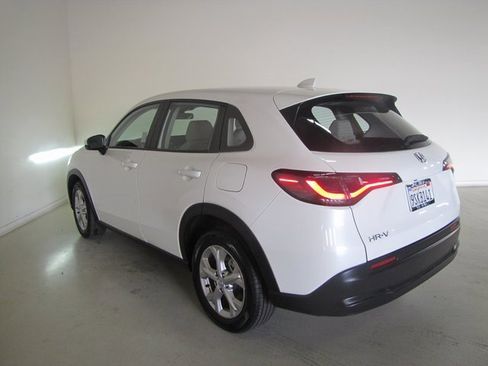 Certified 2025 Honda HR-V LX image 23