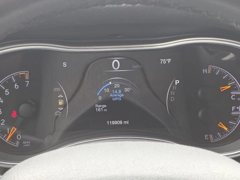 Used 2018 Jeep Grand Cherokee Altitude AWD/4WD image 19