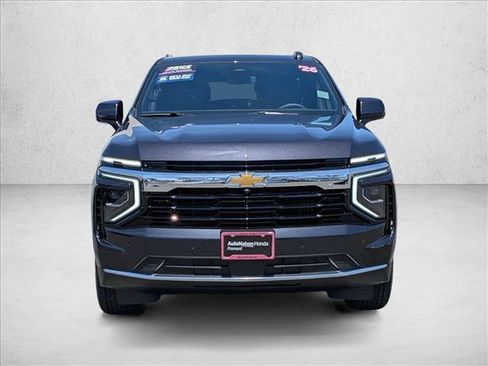 Used 2026 Chevrolet Tahoe LS AWD/4WD image 2