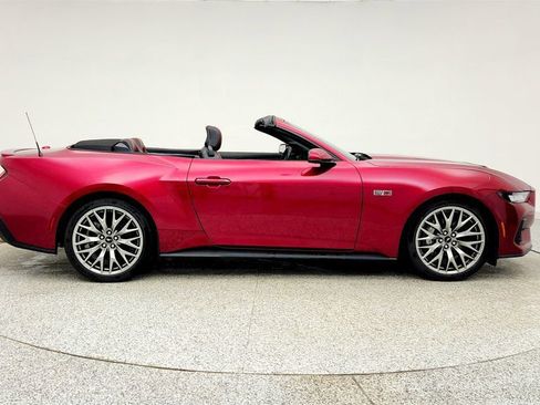 Used 2025 Ford Mustang GT Premium image 4