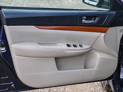 Used 2014 Subaru Outback 3.6R Limited image 19