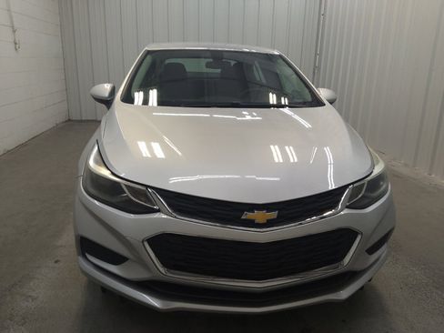 Used 2017 Chevrolet Cruze LT w/ Convenience Package FWD image 14