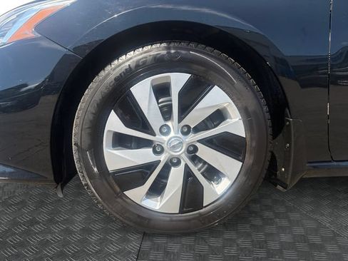 Used 2020 Nissan Altima 2.5 S FWD image 14