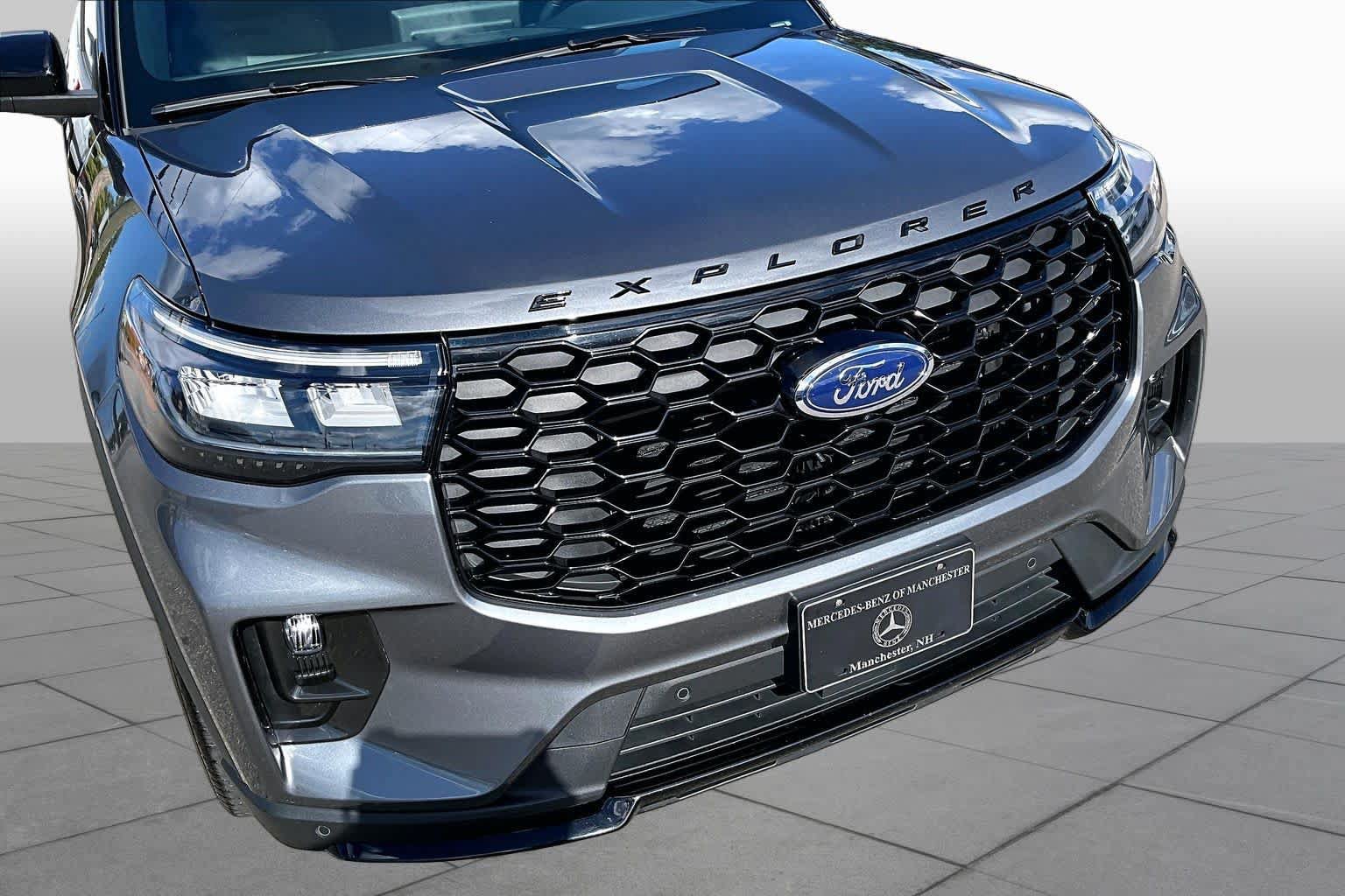 Used 2025 Ford Explorer ST-Line w/ Premium Package AWD/4WD image 29
