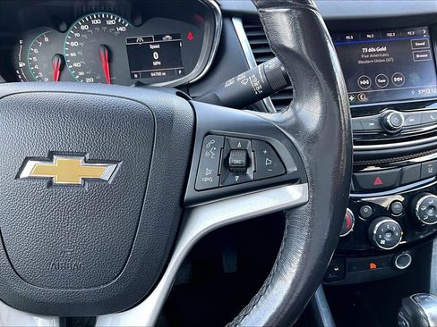 Used 2020 Chevrolet Trax Premier image 17