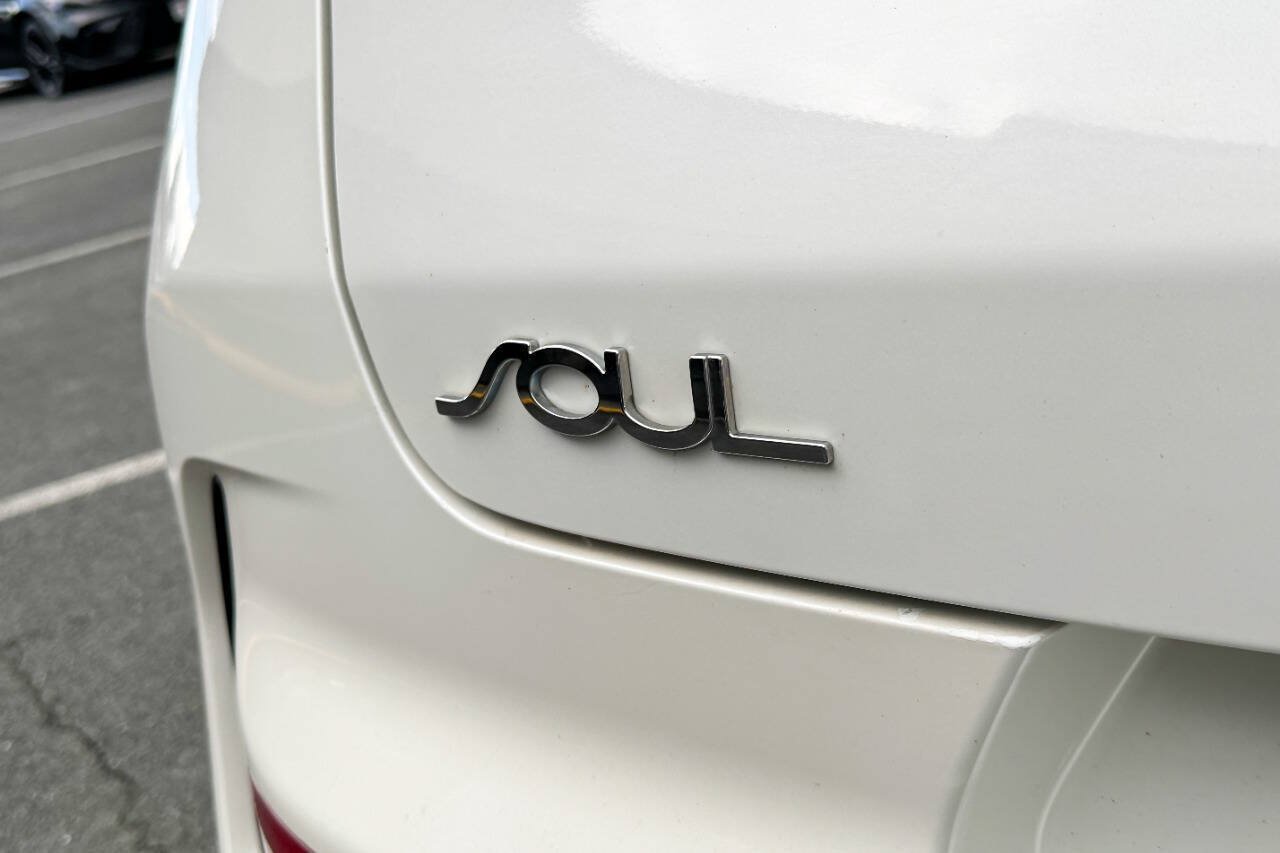 Used 2020 Kia Soul GT-Line FWD image 15