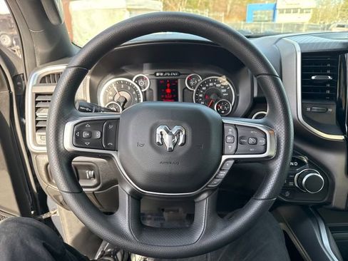 New 2026 RAM 1500 4x4 Crew Cab image 18