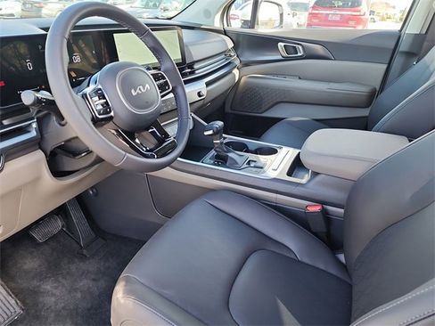 New 2026 Kia Carnival image 12