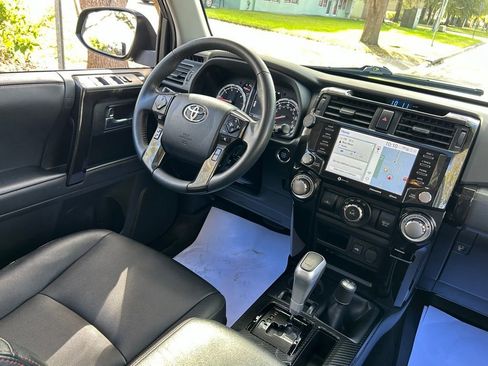 Used 2022 Toyota 4Runner TRD Off-Road Premium w/ Moonroof Package image 9