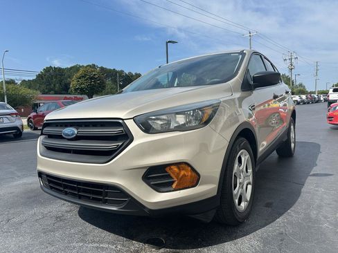Used 2018 Ford Escape S FWD image 3