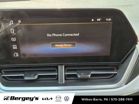 Used 2024 Chevrolet Trax LT w/ LT Convenience Package FWD image 18