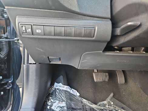 Used 2024 Toyota Corolla LE FWD image 25